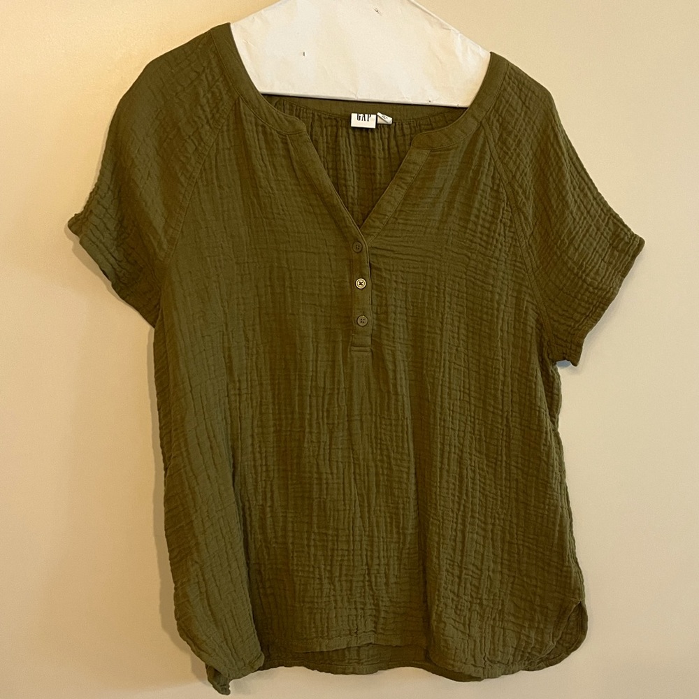 Gap forest green blouse